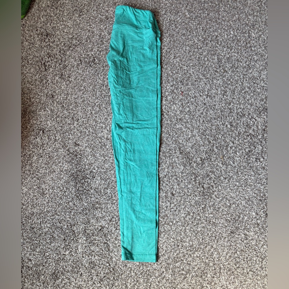 LulaRoe leggings 
one size 
never worn